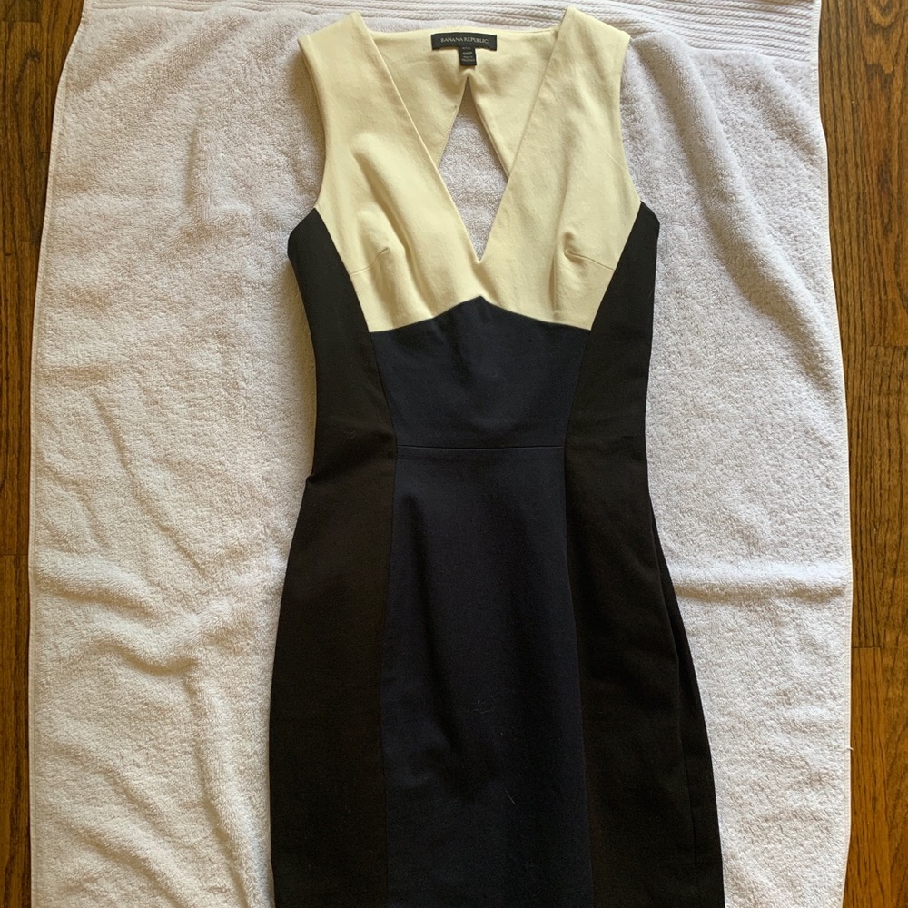 BANANA REPUBLIC dress